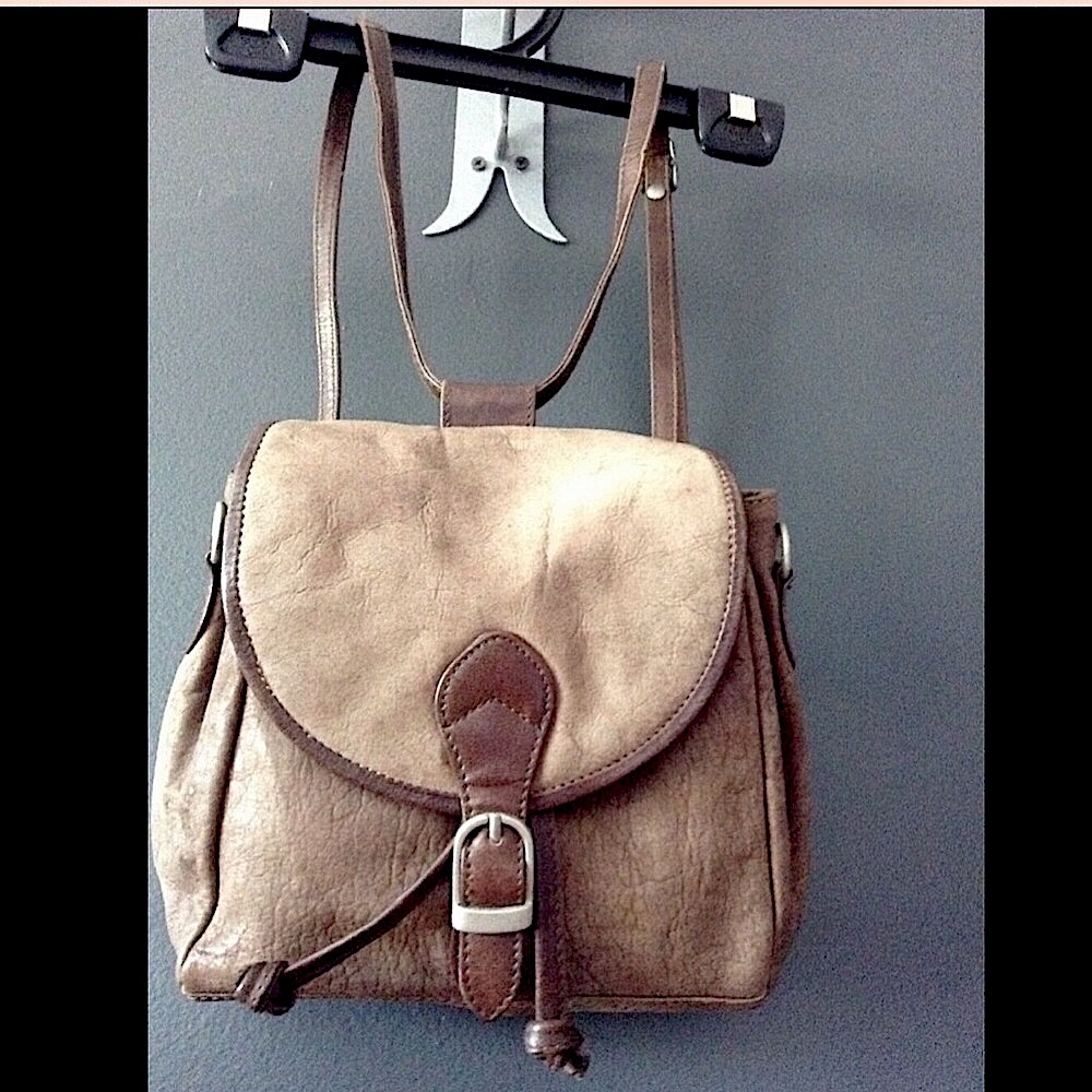 Victorias Secret LEATHER MESSENGER Bag Convertible Backpack Shoulder Crossbody